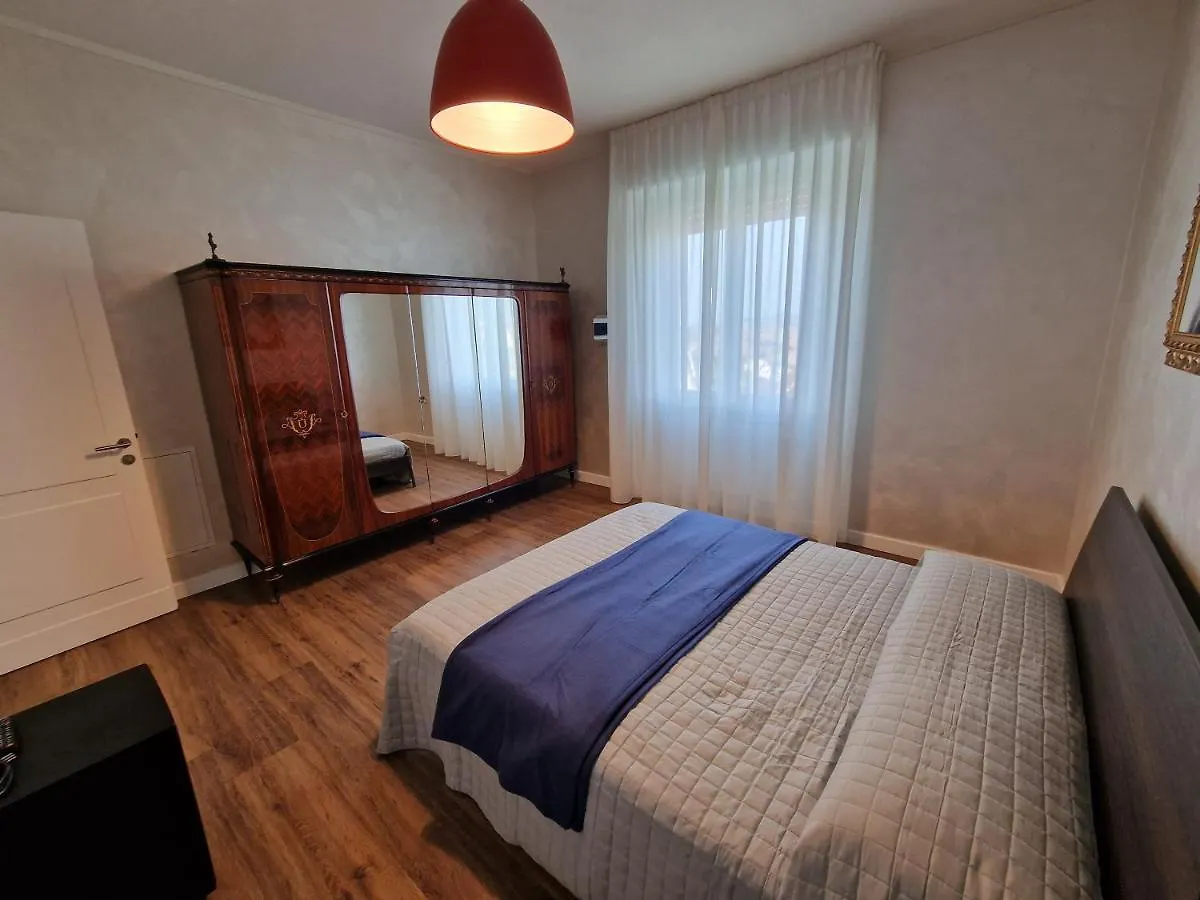 B&B A Due Passi Dal Lago Adro Bed & Breakfast