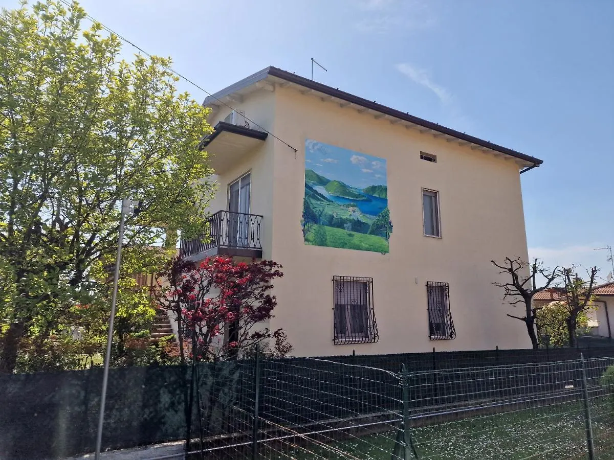 Bed & Breakfast B&B A Due Passi Dal Lago Adro